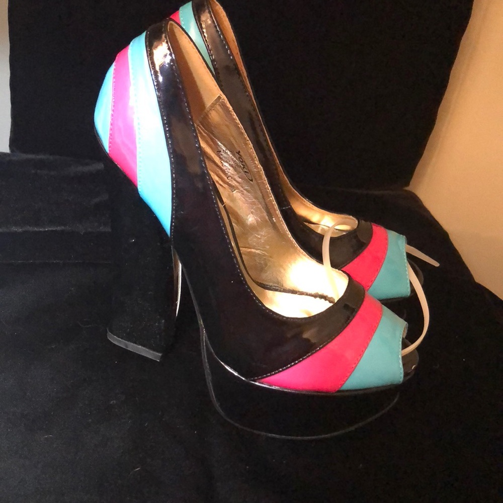 Yoki platform open toe heel